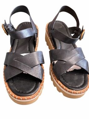 Sofft Black Leather Cross-Strap Platform Sandals with Tan Trim
